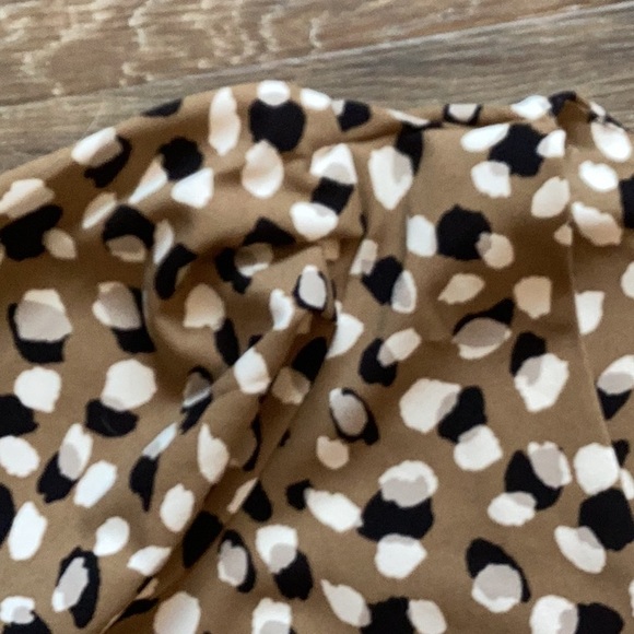 Beautiful Boutique Top - Picture 4 of 5